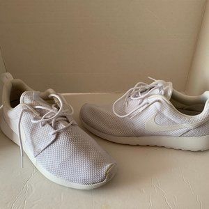 Nike Roshe One - White - Size 9.5